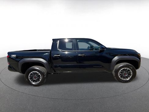 Used 2025 Toyota Tacoma TRD Off-Road image 15