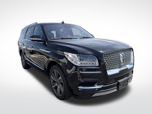 Used 2019 Lincoln Navigator Reserve AWD/4WD image 5