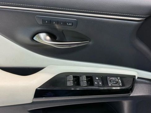 Used 2022 Lexus ES 350 F Sport image 13