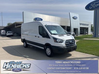 New 2023 Ford E-Transit Medium Roof