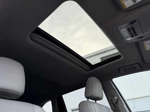 Used 2015 Toyota Highlander Limited AWD/4WD image 24
