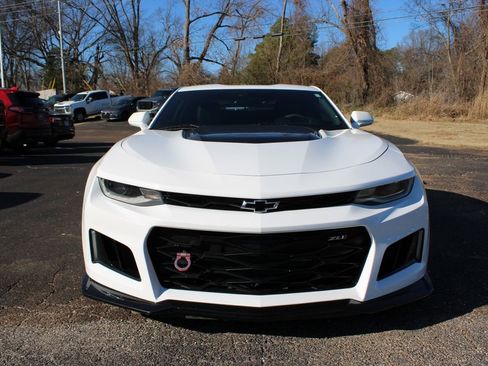Used 2021 Chevrolet Camaro ZL1 image 3