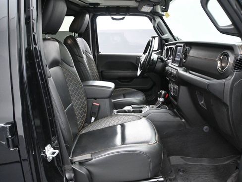 Used 2021 Jeep Wrangler Unlimited Sahara AWD/4WD image 17