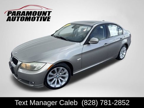 Used 2011 BMW 328i xDrive Sedan AWD/4WD image 1
