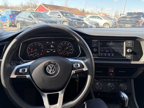 Used 2021 Volkswagen Jetta S image 24