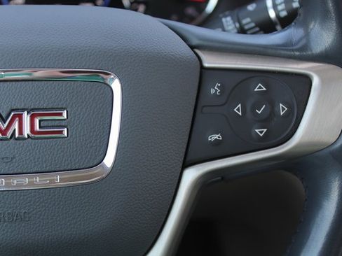 Used 2021 GMC Acadia Denali w/ Denali Technology Package image 25