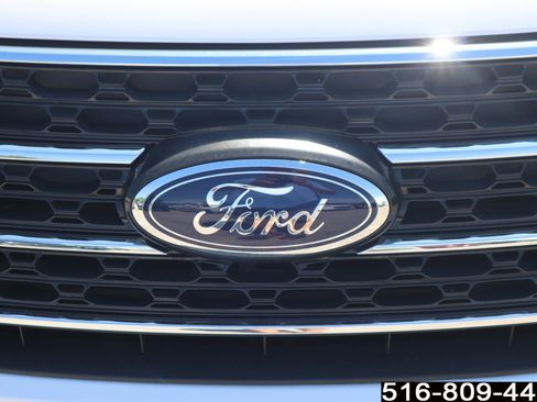 Used 2022 Ford Explorer XLT w/ Equipment Group 202A image 40