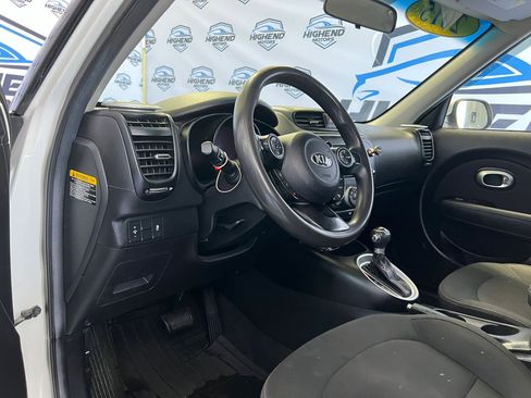 Used 2015 Kia Soul image 13
