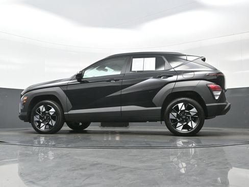 Used 2025 Hyundai Kona SEL AWD/4WD image 27