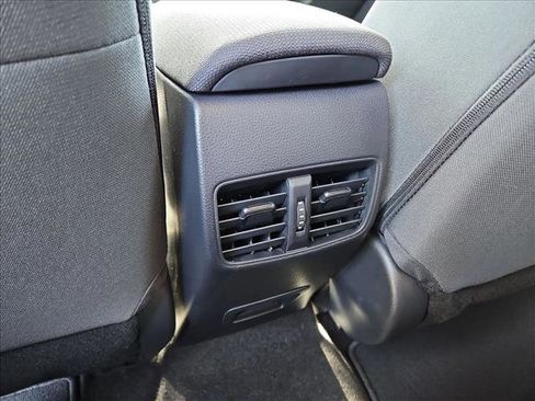 Used 2026 Toyota Corolla Cross LE FWD image 16