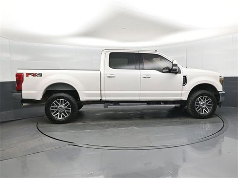 Used 2019 Ford F250 Lariat w/ Lariat Value Package image 2