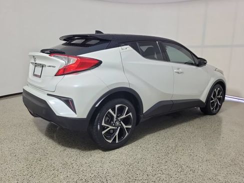 Used 2019 Toyota C-HR Limited FWD image 5