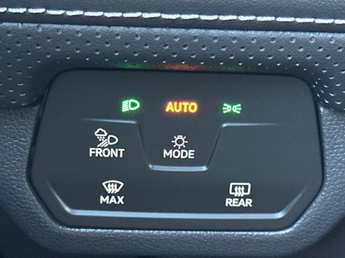New 2026 Volkswagen Atlas Cross Sport SEL Premium R-Line AWD/4WD image 23