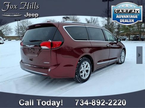 Used 2020 Chrysler Pacifica Limited image 9