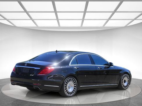 Used 2017 Mercedes-Benz S 550 Sedan image 3