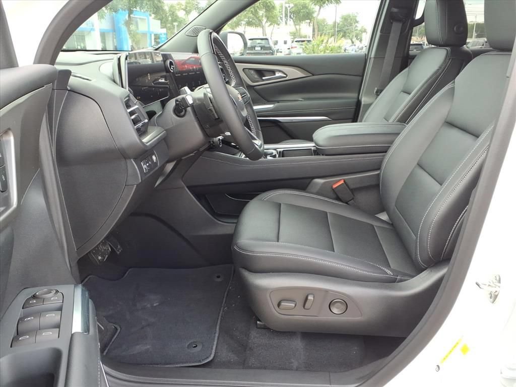 New 2026 Chevrolet Traverse LT w/ Enhanced Driving Package FWD image 16