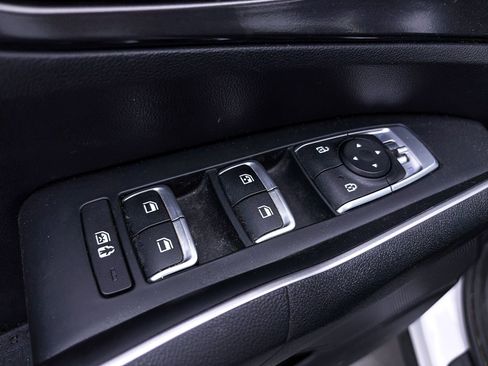 Used 2021 Kia Sorento S w/ Panoramic Sunroof Package image 17