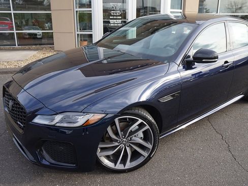 Used 2024 Jaguar XF R-Dynamic SE image 29