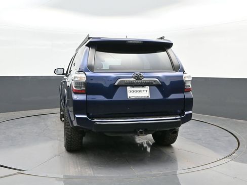 Used 2019 Toyota 4Runner TRD Off-Road Premium AWD/4WD image 8