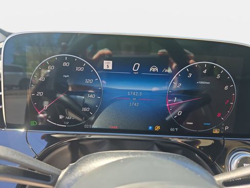 Used 2025 Mercedes-Benz E 350 Sedan image 19