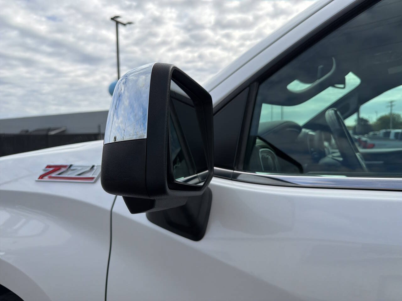 Used 2019 Chevrolet Silverado 1500 LTZ AWD/4WD image 12