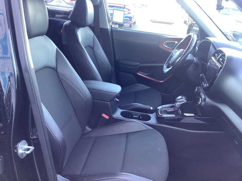 Used 2023 Kia Soul GT-Line FWD image 15