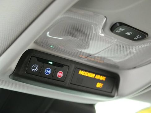 Used 2023 Chevrolet TrailBlazer LT FWD image 21