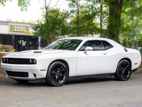 Used 2017 Dodge Challenger SXT Plus RWD image 47