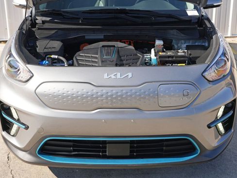 Used 2022 Kia Niro EX w/ Cold Weather Package image 7