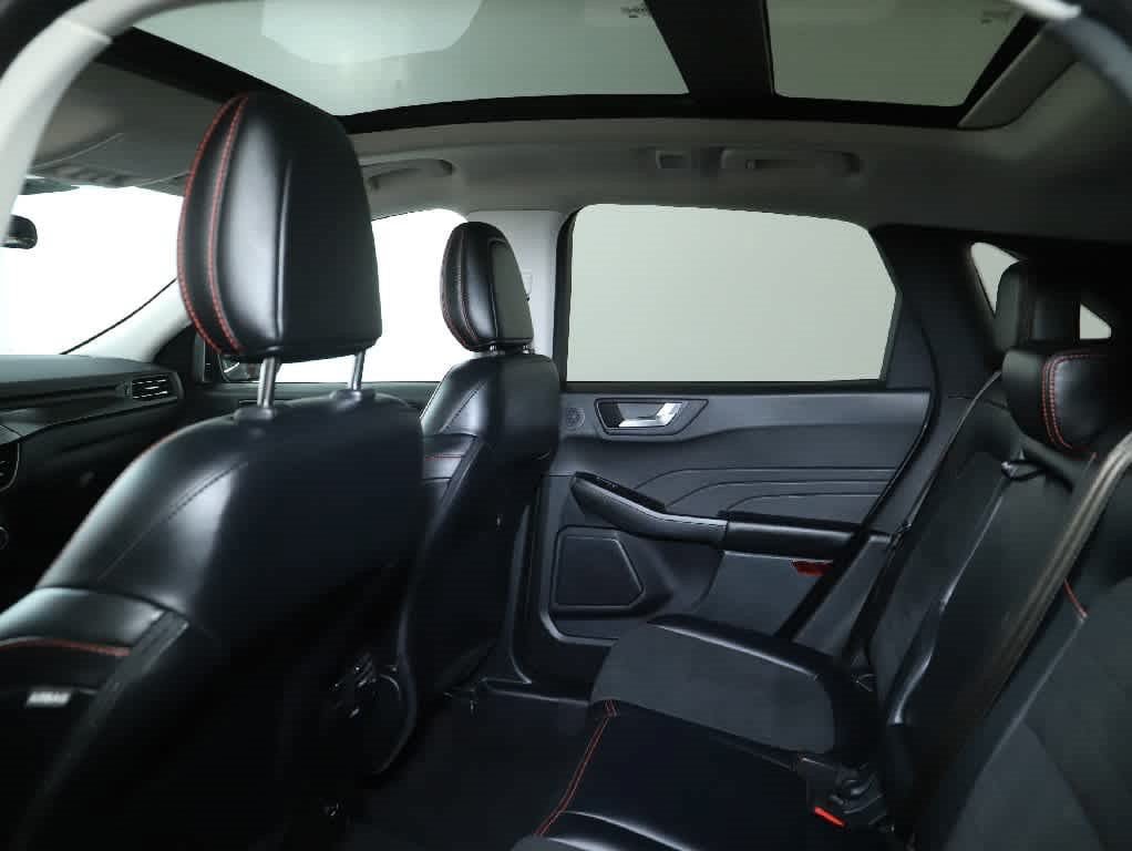 Used 2021 Ford Escape SEL w/ SEL Stealth AWD Package image 15