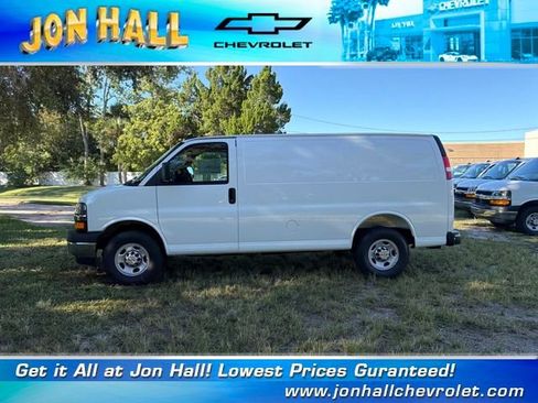 New 2025 Chevrolet Express 2500 w/ Driver Convenience Package image 4
