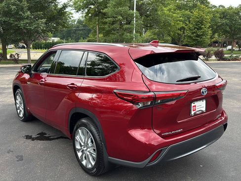 Used 2020 Toyota Highlander Limited AWD/4WD image 23