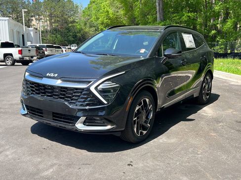 Certified 2025 Kia Sportage SX FWD image 3