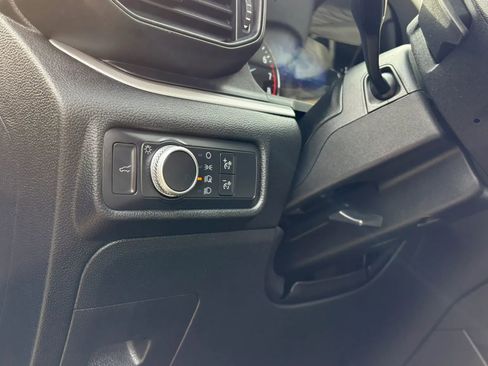 Used 2020 Ford Explorer XLT AWD/4WD image 17