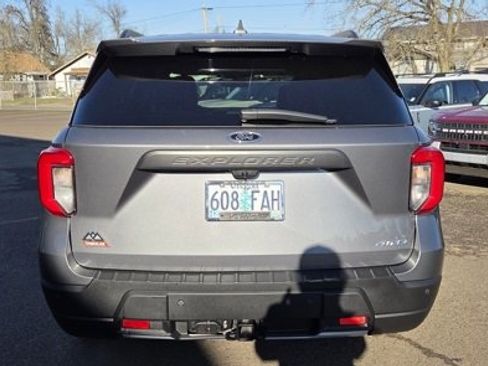 Used 2022 Ford Explorer Timberline image 8