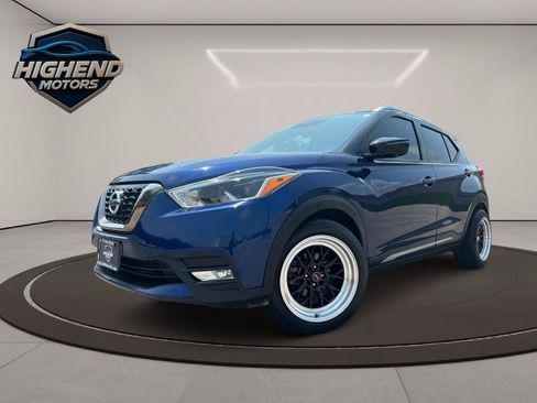 Used 2019 Nissan Kicks SR FWD image 2