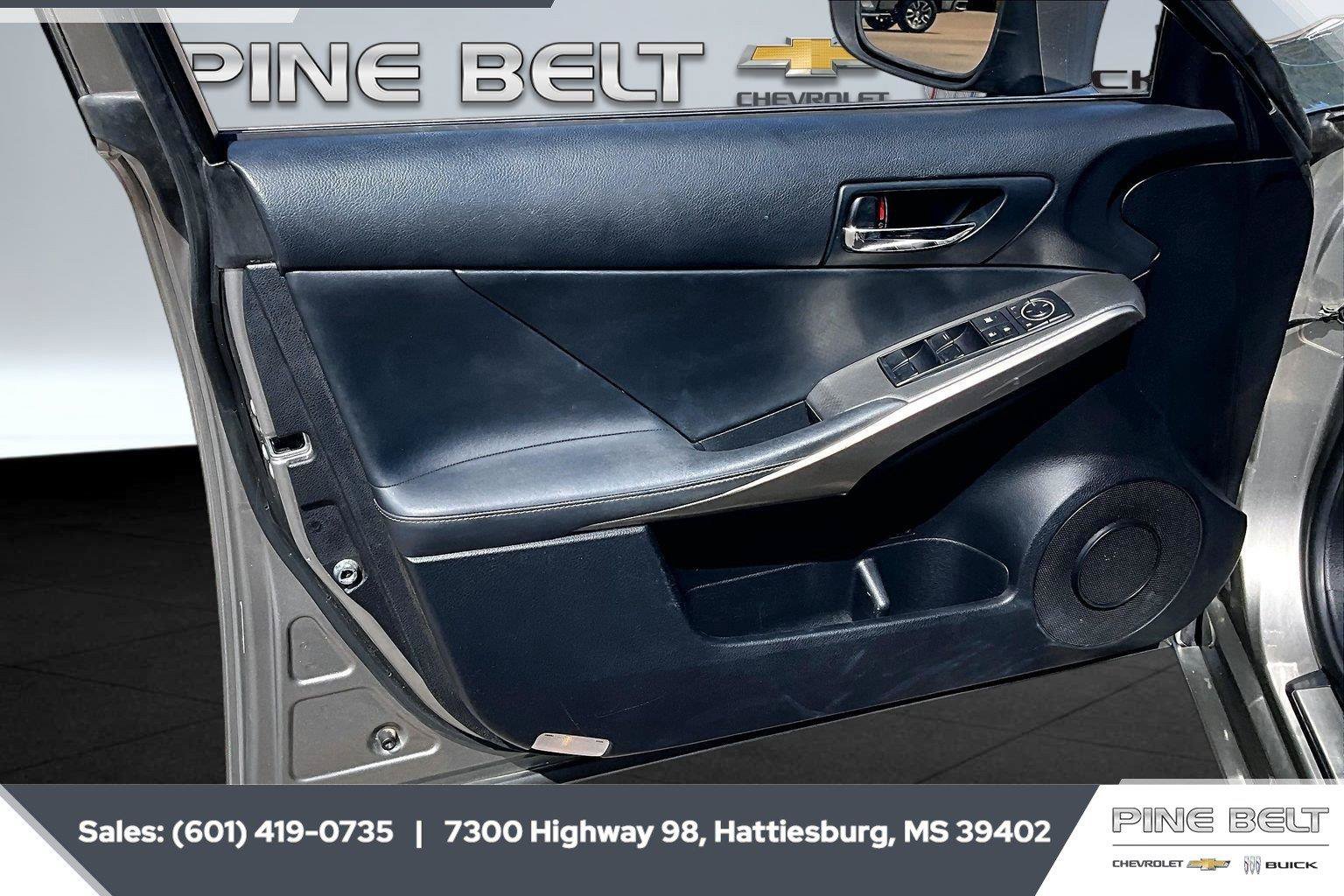 Used 2016 Lexus IS 200t RWD image 17