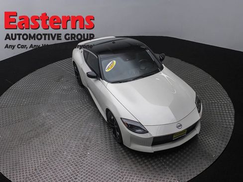 Used 2025 Nissan Z Performance w/ Floor Mat Package RWD image 3