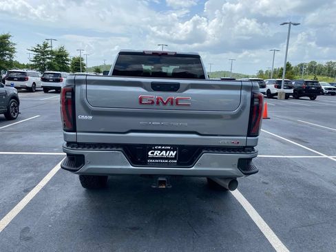 Used 2025 GMC Sierra 2500 AT4 AWD/4WD image 6