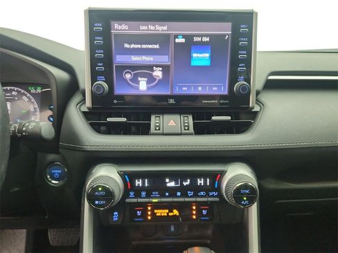 Used 2022 Toyota RAV4 Limited image 17