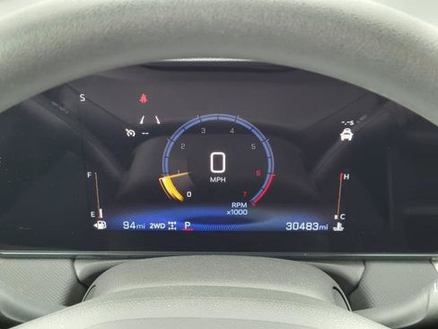 Used 2025 Chevrolet TrailBlazer LT AWD/4WD image 13