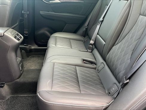 Used 2023 Buick Envision Avenir AWD/4WD image 19