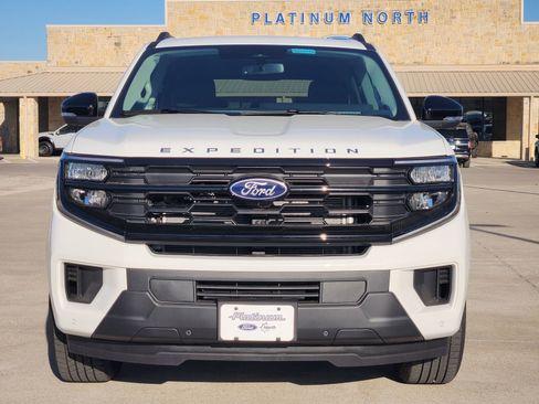 New 2026 Ford Expedition Active RWD image 6