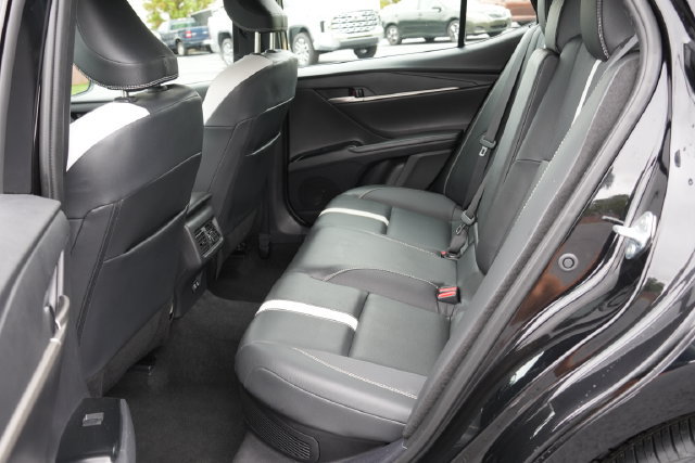 Used 2025 Toyota Camry SE FWD image 15
