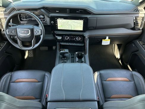 Used 2025 GMC Sierra 1500 AT4 w/ Technology Package AWD/4WD image 20