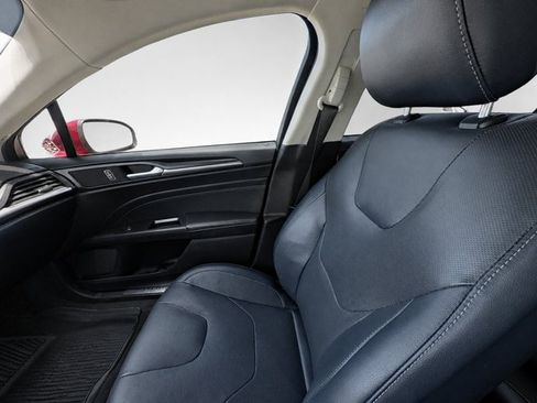 Certified 2019 Ford Fusion Titanium FWD image 10