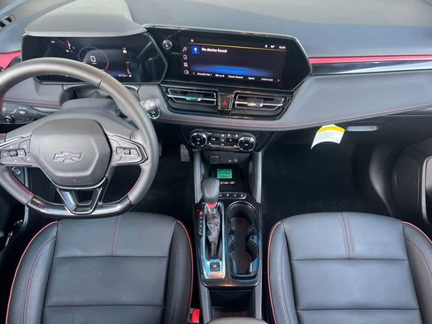 Used 2024 Chevrolet TrailBlazer RS w/ Convenience Package image 12