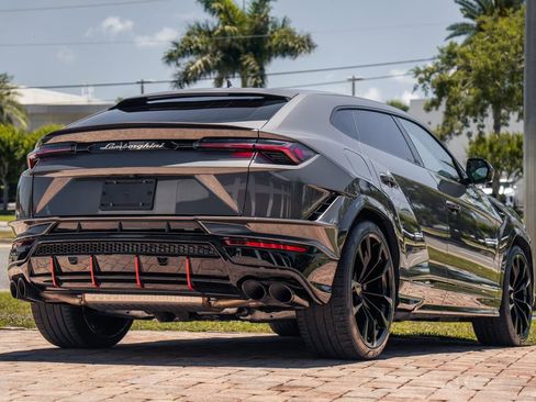 Used 2023 Lamborghini Urus S AWD/4WD image 5