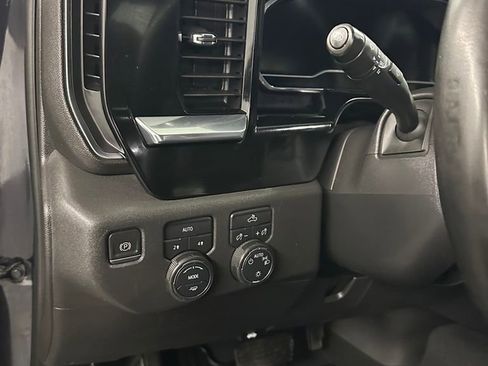 Used 2023 Chevrolet Silverado 1500 LT image 14