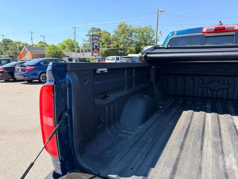Used 2019 Chevrolet Colorado LT w/ Luxury Package, Chrome AWD/4WD image 12